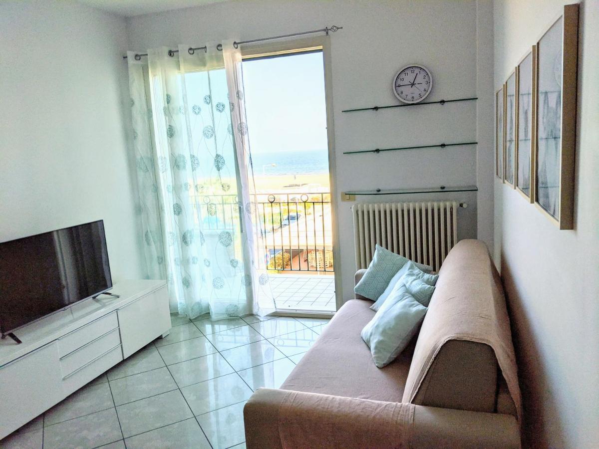 Appartamento A Riccione Con Balconcino Vista Mare 외부 사진